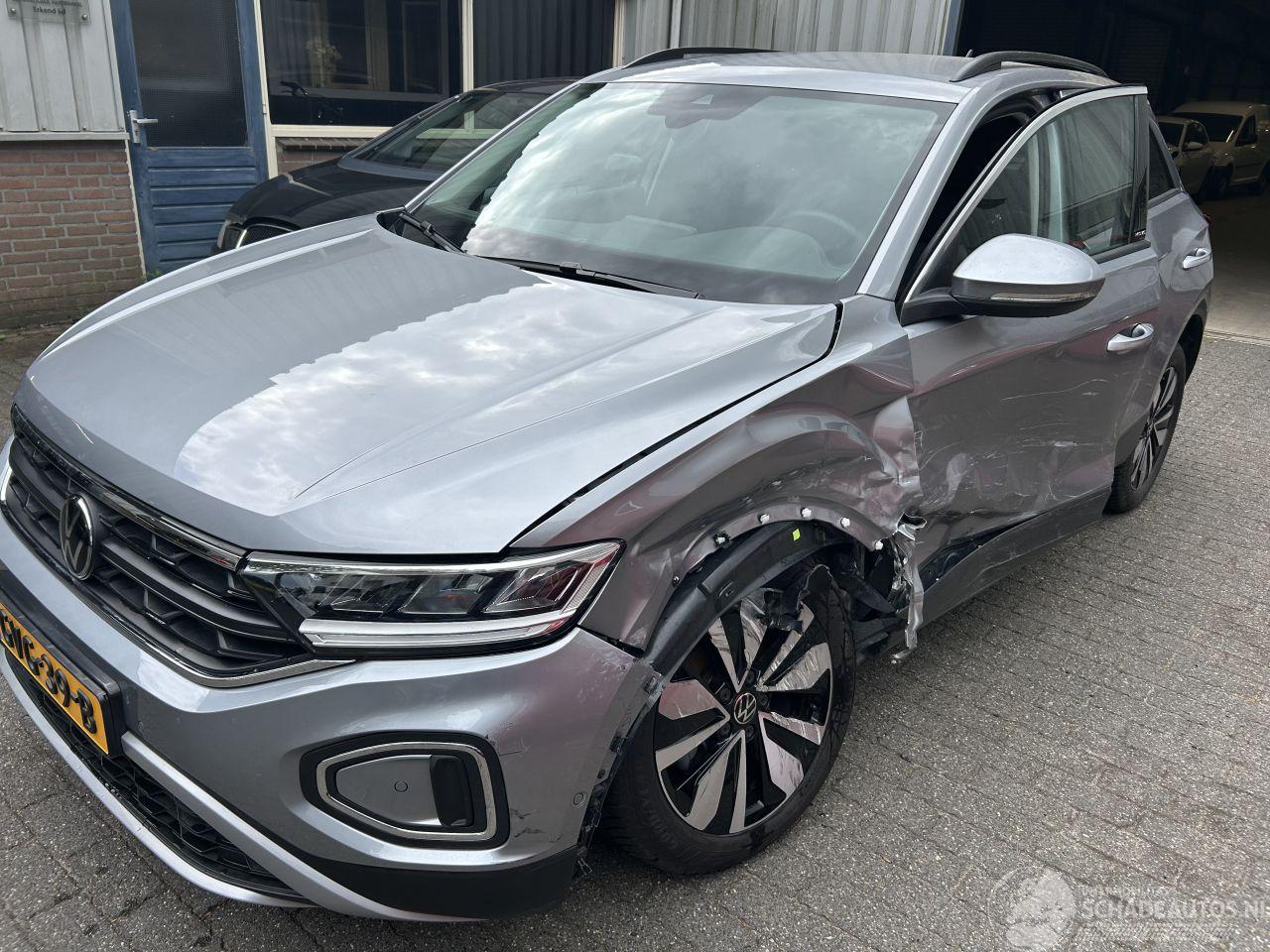 Volkswagen T-Roc 1.0 TSI    Move