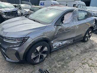 Schadeauto Renault Mégane E-Tech Charge Equilibre 2024/2
