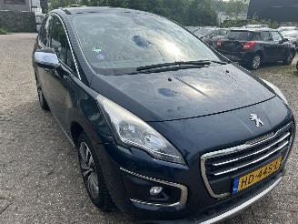 Peugeot 3008 Style  1.2 picture 3