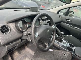 Peugeot 3008 Style  1.2 picture 13