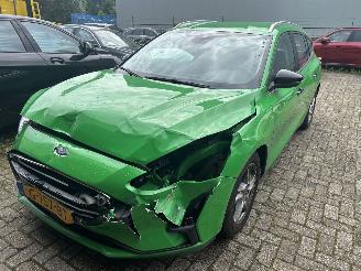 uszkodzony samochody osobowe Ford Focus 1.5 TDCI  Stationcar 2019/8