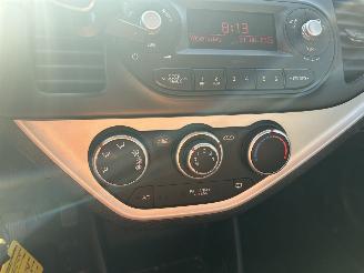 Kia Picanto 1.0 CVVT picture 8