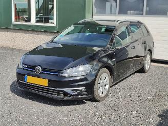 Schadeauto Volkswagen Golf 1.5 TSI Comfortline Navi Clima Cruise 2018/8