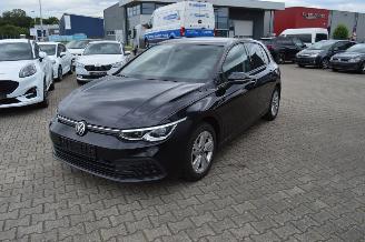 skadebil auto Volkswagen Golf VIII Lim. Life eTSI DSG AUTOMATIK 2021/3