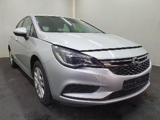 Dezmembrări autoturisme Opel Astra K B16 Edition 1.0 EcoFlex 2016/4