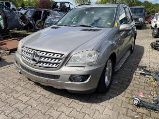 rozbiórka samochody osobowe Mercedes ML ML II (164/4JG), SUV, 2005 / 2011 3.0 ML-320 CDI 4-Matic V6 24V 2006/3