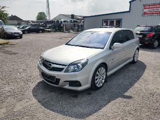 Sloopauto Opel Signum 1.9 CDTI Zilver Z157 Onderdelen Z19DTH Motor 2007/9