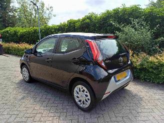 Damaged car Toyota Aygo 1.0 VVT-i x-play 2021/12