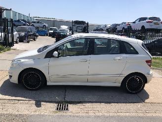 Coche accidentado Mercedes B-klasse 200 Turbo 142kW Automaat 2010/2