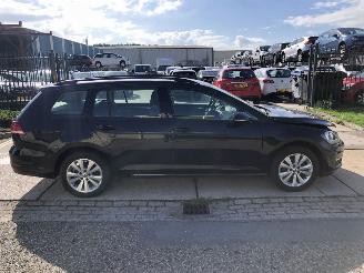 Schadeauto Volkswagen Golf 1.0tsi 85kW E6 Variant 27000 km!! 2020/1