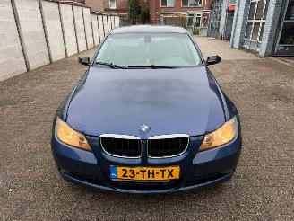 Coche accidentado BMW 3-serie 318 I HIGH EXECUTIVE 2006/9