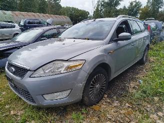 damaged passenger cars Ford Mondeo Mondeo Wagon 1.6-16V Trend 2008/1