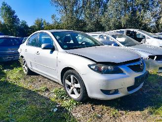 Dezmembrări autoturisme Mazda 3 1.6 Executive 2005/9