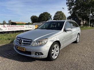 krockskadad bil auto Mercedes C-klasse Estate 180 K BlueEFFICIENCY 2009/12