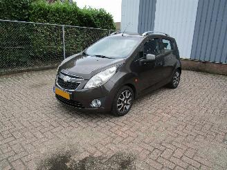 damaged passenger cars Chevrolet Spark 1.0 Bi-Fuel Airco 2011/11