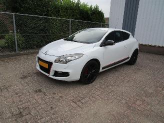 Damaged car Renault Mégane Coupe 1.4 TCE Monaco GP Parelmoer Wit 2012/2