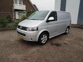 skadebil bedrijf Volkswagen Transporter 2.0 TDI 180 PK DSG Navi Airco 2014/5