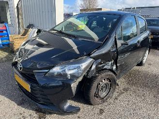 Unfallwagen Toyota Yaris 1.0 VVT-i Comfort 2018/2