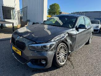Coche accidentado BMW 1-serie 120i Executive 2018/10