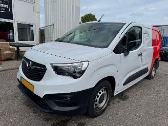 Unfall Kfz Van Opel Combo 1.5D L2H1 Standaard 2024/2