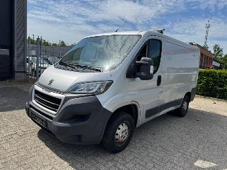 uszkodzony samochody ciężarowe Peugeot Boxer 330 2.0 BlueHDI L1H1 Pro 2018/1