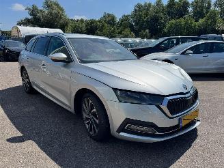 Coche accidentado Skoda Octavia Combi 2.0 AUTOMAAT TDI 2020/5