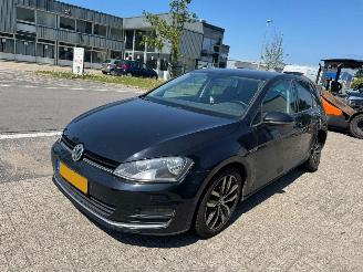 Schadeauto Volkswagen Golf 1.4 AUTOMAAT TSI ACT Business Edition R Connected 2015/8