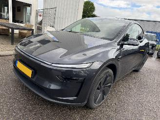 skadebil auto Tesla Model Y RWD 58 kWh 2025/10