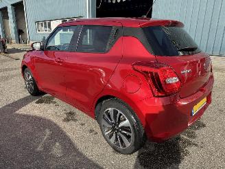Vaurioauto  passenger cars Suzuki Swift 1.2 Stijl Smart Hybrid 2018/9
