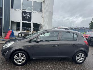 Opel Corsa 1.2 16v Berlin picture 2