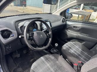 Peugeot 108 1.0 e-VTi Allure picture 9