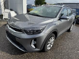 krockskadad bil auto Kia Stonic 1.0 T.GDi MHEV DynamicLine 2024/10