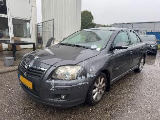 Damaged car Toyota Avensis 1.8 VVTi Luna 2006/10