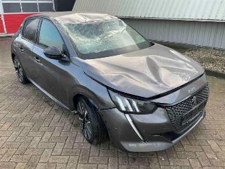 Coche siniestrado Peugeot 208 208 II (UB/UH/UP), Hatchback 5-drs, 2019 1.2 Vti 12V PureTech 100 2022