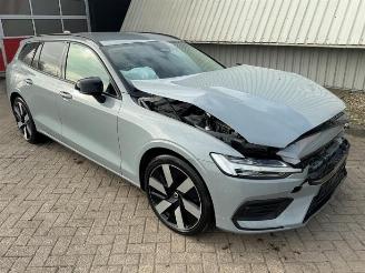 Dezmembrări autoturisme Volvo V-60 V60 II (ZW), Combi, 2018 2.0 B3 16V Mild Hybrid 2023/10