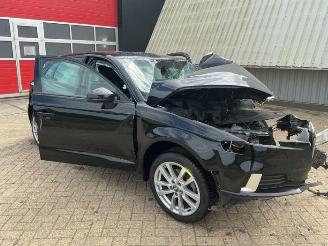 Autoverwertung Audi A3 A3 Sportback (8VA/8VF), Hatchback 5-drs, 2012 / 2020 1.0 TFSI 12V 2017/6