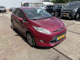 uszkodzony samochody osobowe Ford Fiesta 1.6 GHIA 2009/4
