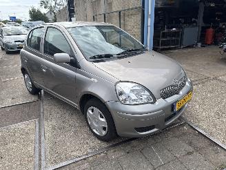 škoda osobní automobily Toyota Yaris 1.3  16V    VVT-I 2004/5
