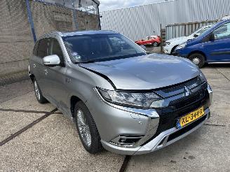 Mitsubishi Outlander 2.4 PHEV INTENSE + picture 4