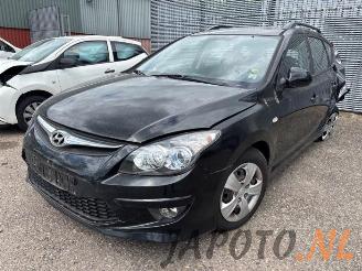 Salvage car Hyundai I-30 i30 Crosswagon (WWH), Combi, 2007 / 2012 1.4 CVVT 16V 2012/6