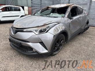 rozbiórka samochody osobowe Toyota C-HR C-HR (X1,X5), SUV, 2016 1.8 16V Hybrid 2018/10