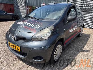  Toyota Aygo Aygo (B10), Hatchback, 2005 / 2014 1.0 12V VVT-i 2011/2