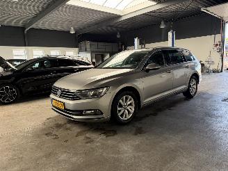 Schadeauto Volkswagen Passat 1.6 TDI Highline 2017/5
