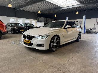 uszkodzony samochody osobowe BMW 3-serie 320i M Sport NAP PANO! 2018/10