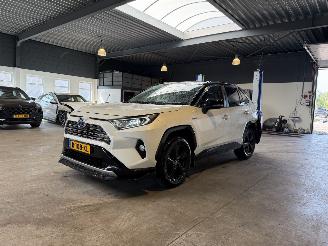 krockskadad bil auto Toyota Rav-4 2.5 Hybrid Bi-Tone Pano VOL! 2019/4