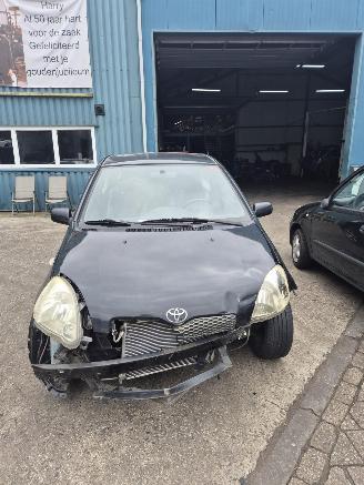 Dezmembrări autoturisme Toyota Yaris (P1) Hatchback 1.5 TS 16V VVT-i (1NZFE) [77kW] 5-BAK 2005/1