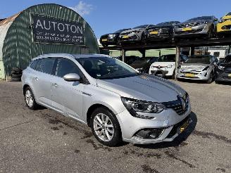 Coche accidentado Renault Mégane 1.5 DCI 81KW Bose Clima Navi Led 2017/12
