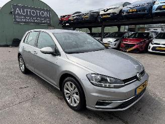 krockskadad bil auto Volkswagen Golf 1.6 TDI 85KW Clima Navi Led Comfortline 5-Drs 2018/5
