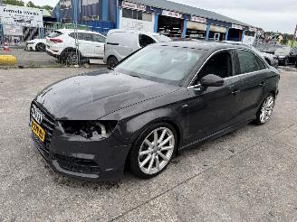 Unfallwagen Audi A3 2.0 TFSI 162KW Autom. Pano Sedan Leer Clima Navi S-Line 2015/7