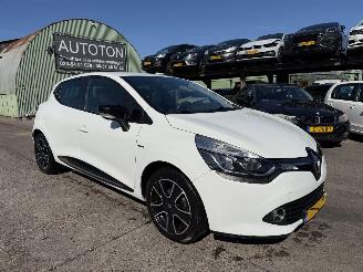 Auto incidentate Renault Clio 0.9 TCE 66KW Clima Navi Led 5-Drs Night & Day 2015/5